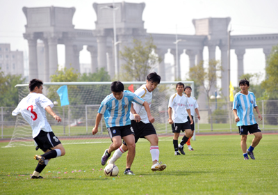 而电视转播收入也是FIFA最为重要的营收来源